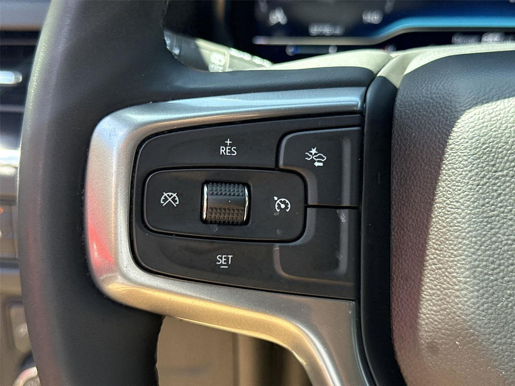 Used 2024 Chevrolet Suburban LT RWD image 35