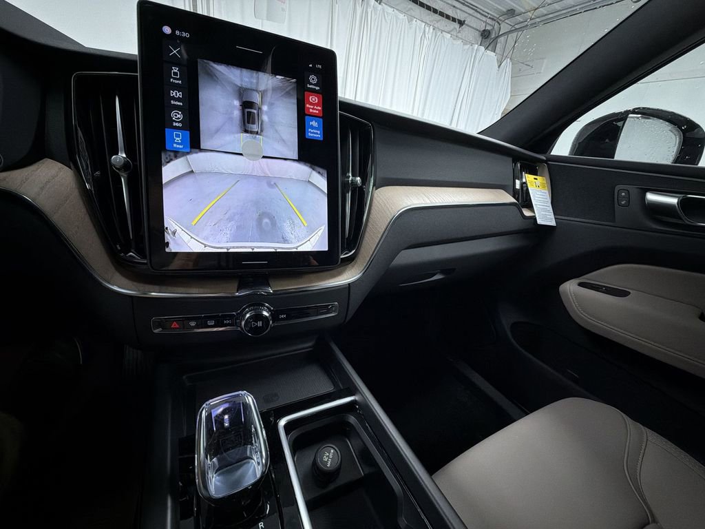New 2026 Volvo XC60 B5 Plus w/ Protection Package Premier image 18
