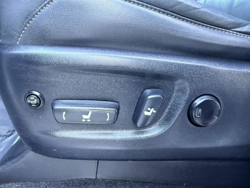 Used 2015 Lexus GX 460 4WD w/NAVIGATION SYSTEM & SUNR image 31