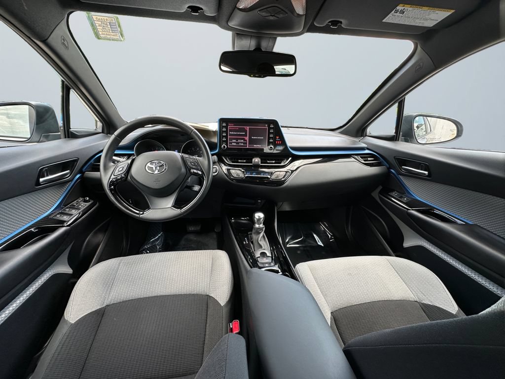 Used 2019 Toyota C-HR XLE FWD image 10
