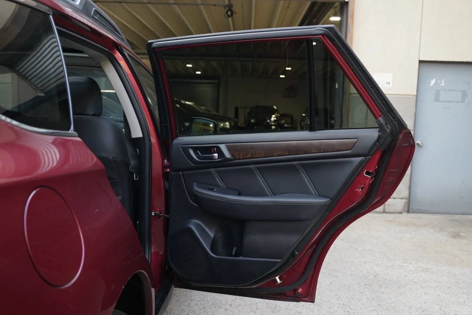 Used 2018 Subaru Outback 2.5i Limited AWD/4WD image 35