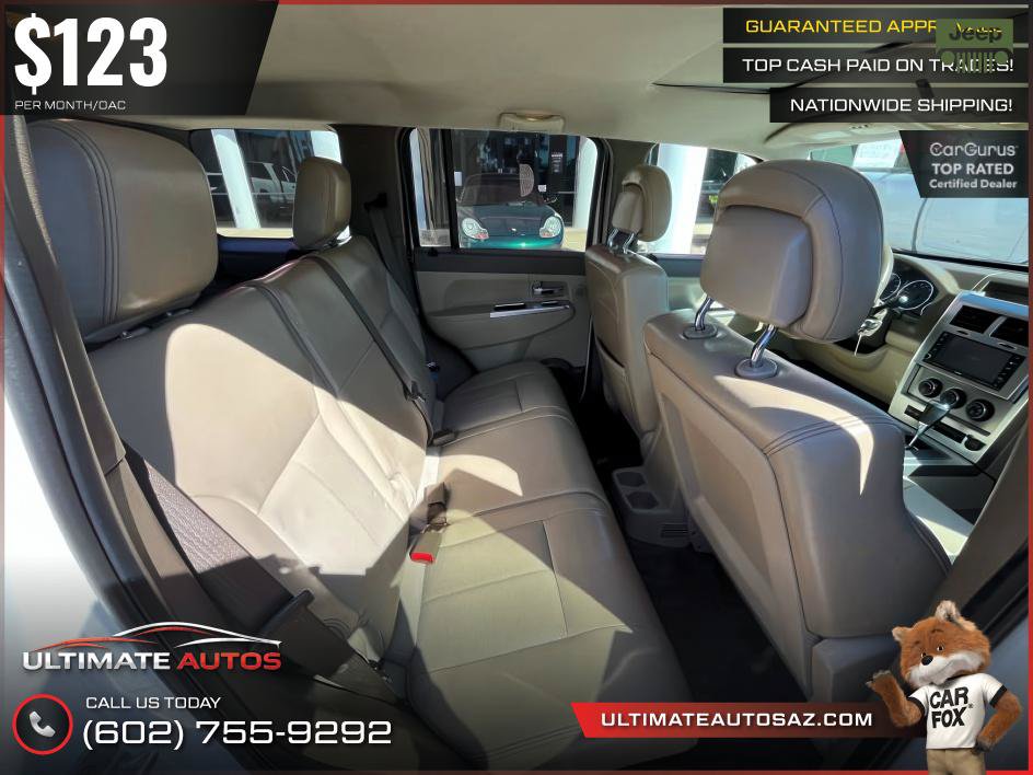 Used 2010 Jeep Liberty Limited w/ Tire & Wheel Group AWD/4WD image 12