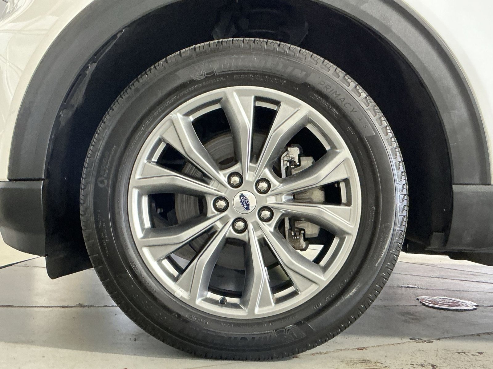 Used 2022 Ford Explorer XLT w/ Equipment Group 202A AWD/4WD image 13