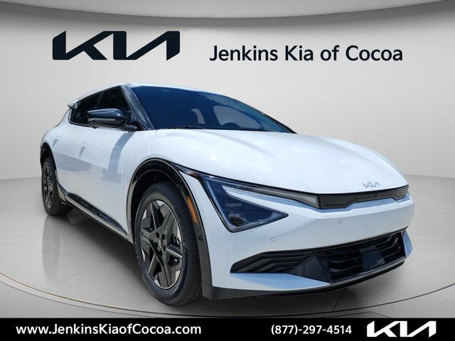 New 2026 Kia EV6 Wind RWD image 2
