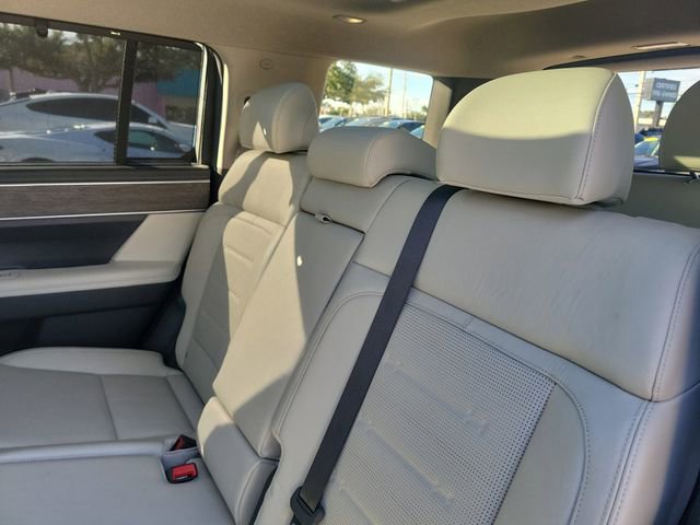 Used 2024 Hyundai Santa Fe Limited image 14