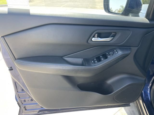 Used 2025 Nissan Rogue SV FWD image 21
