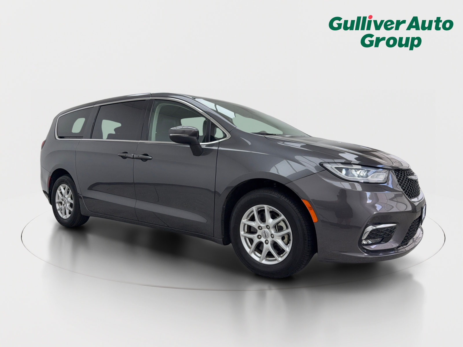 Used 2023 Chrysler Pacifica Touring-L FWD image 12
