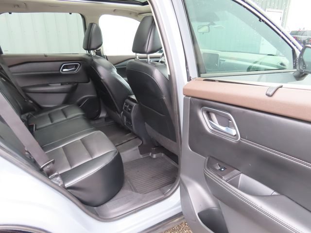 Used 2021 Nissan Rogue SV AWD/4WD image 28