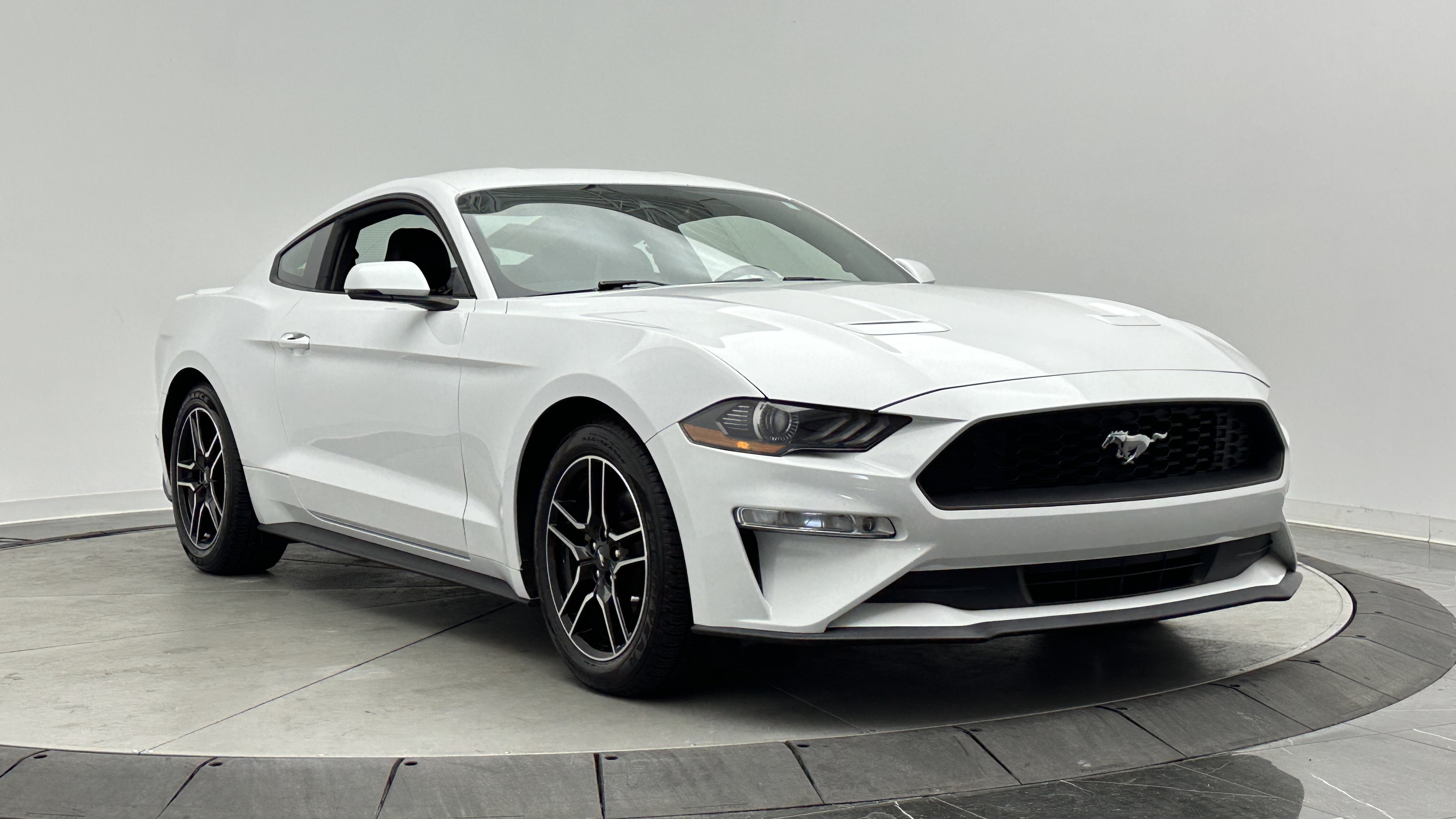 Used 2020 Ford Mustang Premium w/ Equipment Group 201A RWD image 3