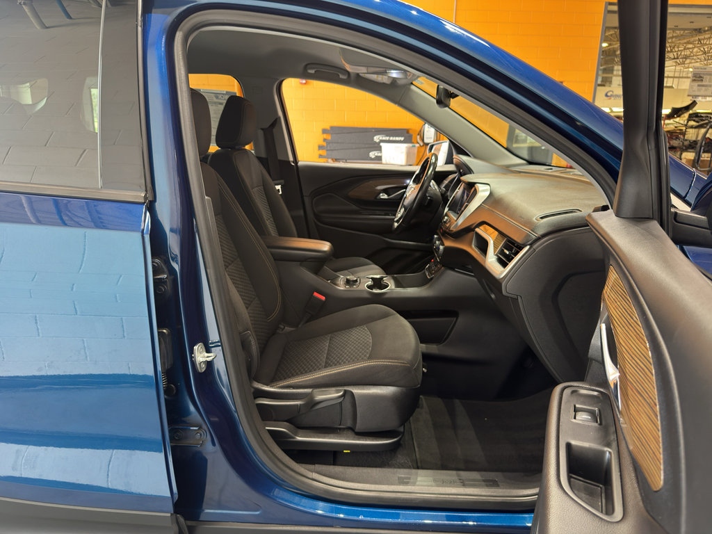 Used 2020 GMC Terrain SLE image 19