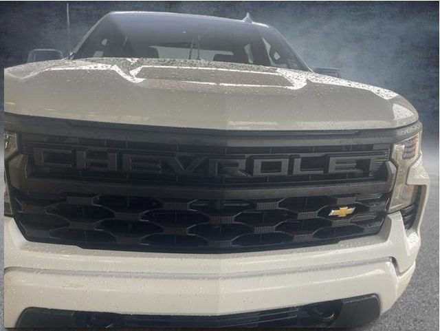 Used 2022 Chevrolet Silverado 1500 Custom RWD image 3