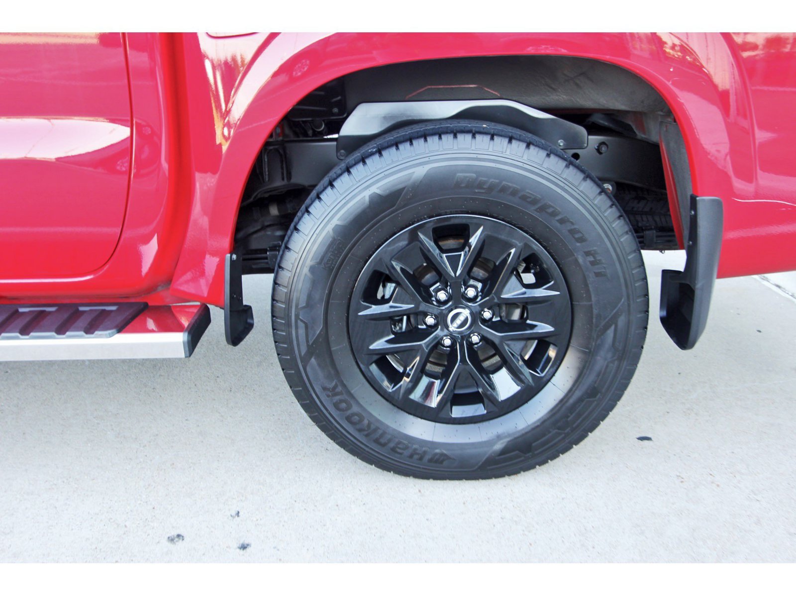 Used 2024 Nissan Frontier SV RWD image 31