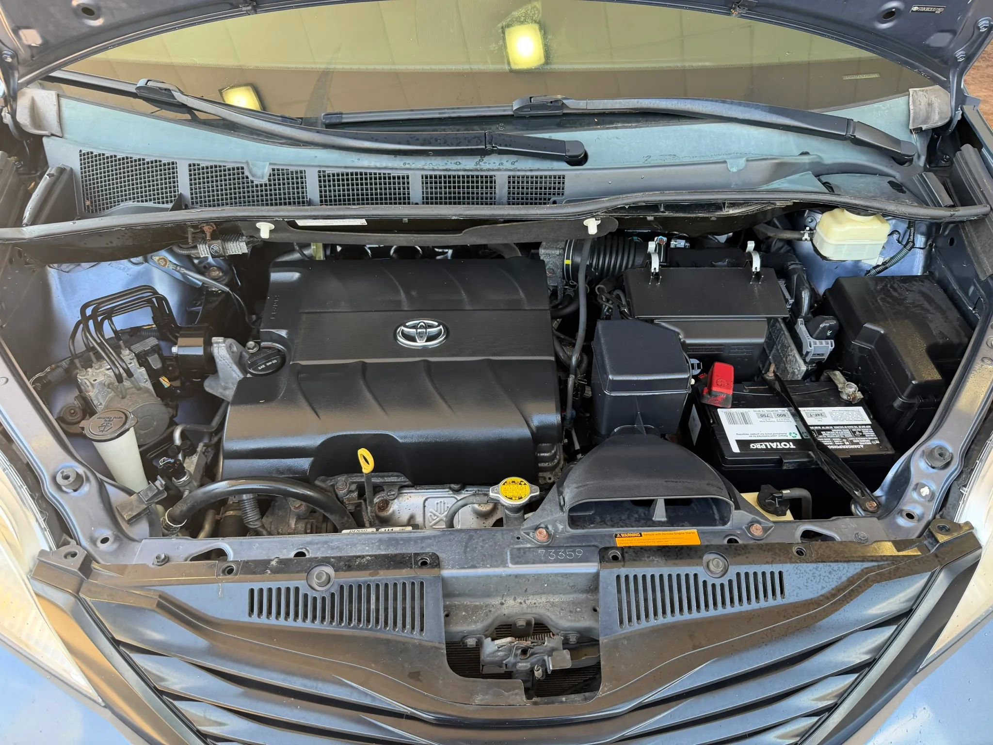 Used 2014 Toyota Sienna L FWD image 25