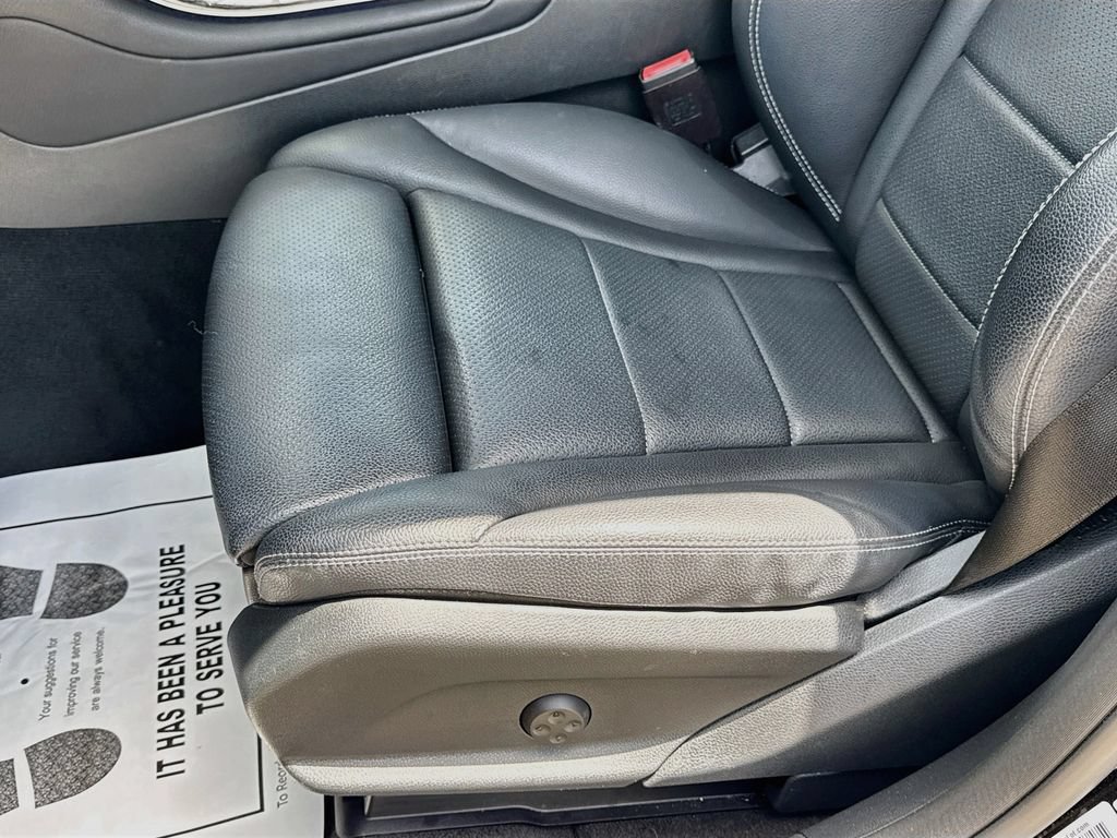 Used 2022 Mercedes-Benz GLC 300 image 21