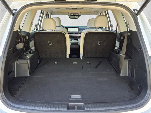 Used 2023 Kia Telluride EX w/ EX Captain's Chair Package FWD image 6