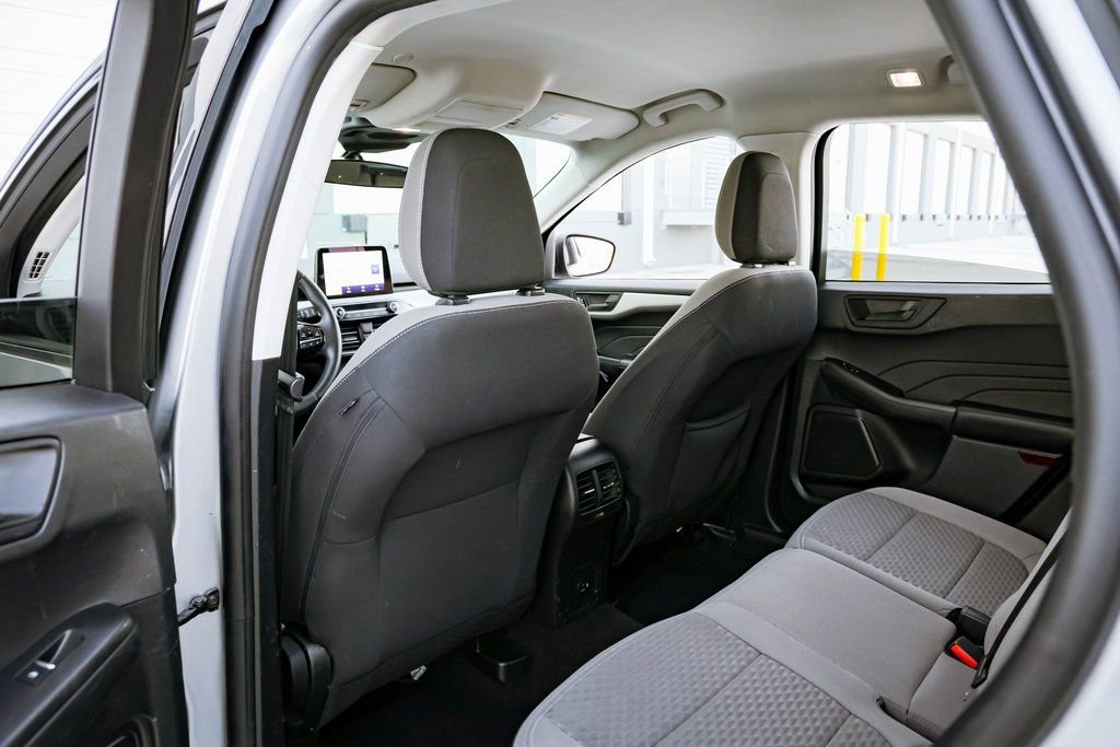 Used 2022 Ford Escape SE w/ Cold Weather Package AWD/4WD image 28