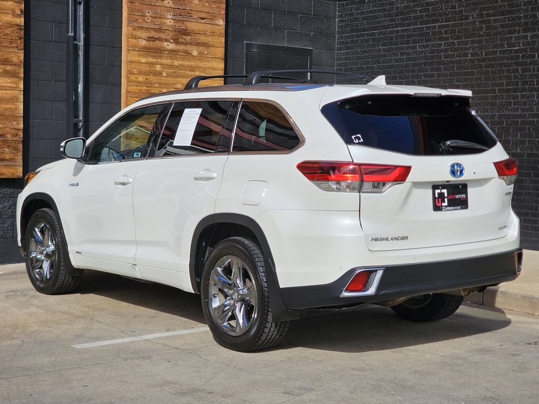 Used 2018 Toyota Highlander Limited Platinum w/ Carpet Mat Package (TMS) AWD/4WD image 3