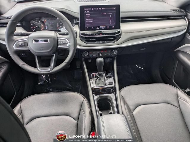 Used 2025 Jeep Compass Limited AWD/4WD image 27