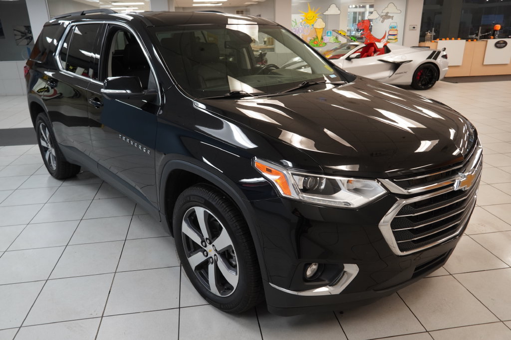 Used 2021 Chevrolet Traverse LT w/ LT Premium Package AWD/4WD image 15