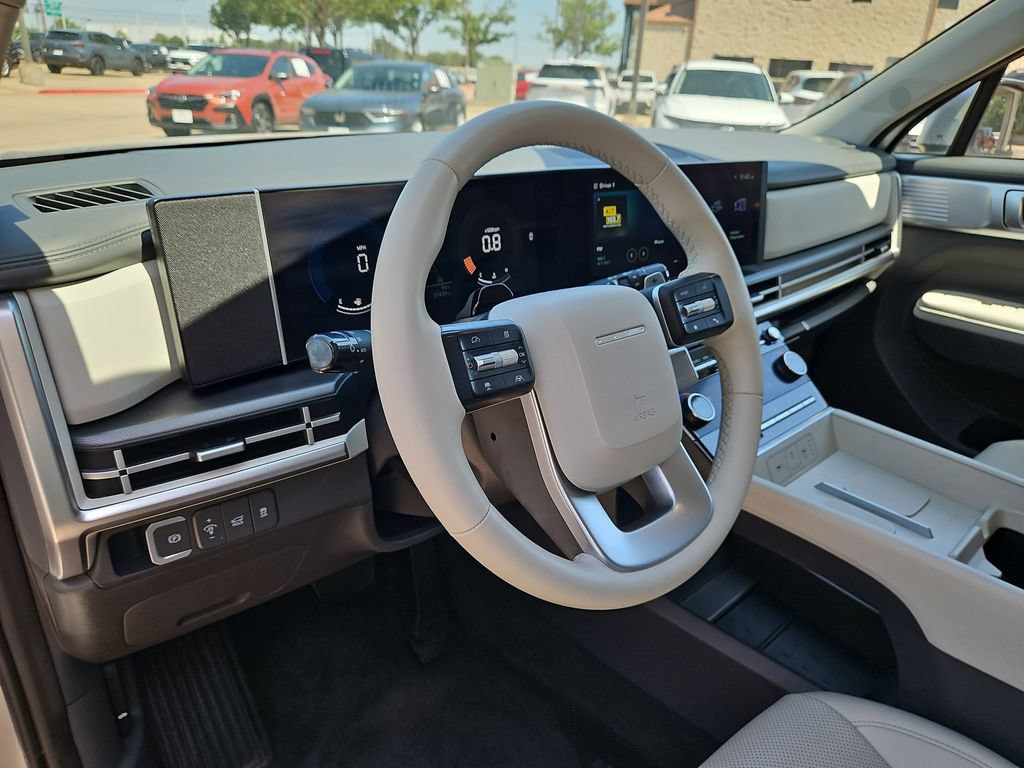Used 2025 Hyundai Santa Fe SEL FWD image 15