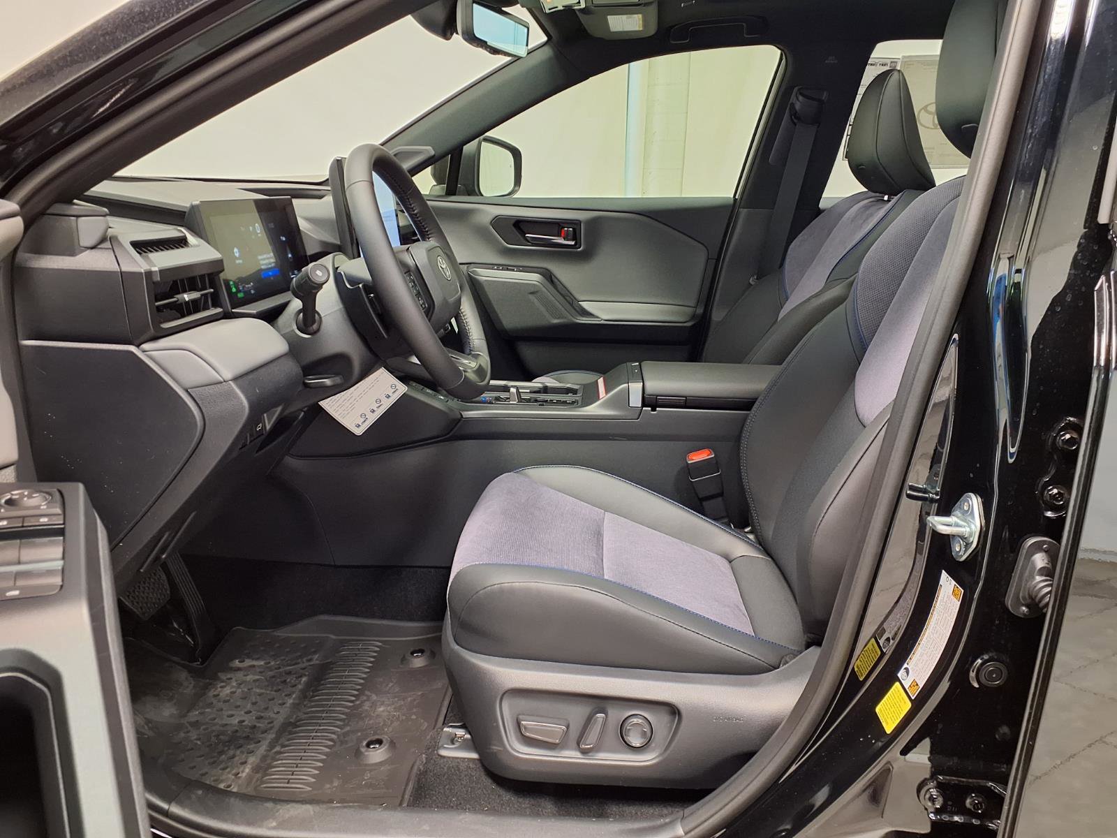 New 2026 Toyota RAV4 XSE AWD/4WD image 23