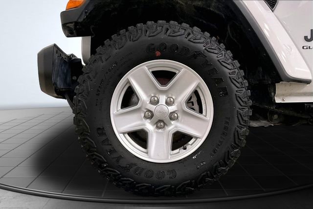 Used 2022 Jeep Gladiator Sport image 9