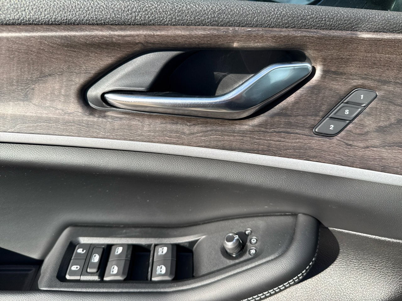 New 2025 Jeep Grand Cherokee L Limited image 33