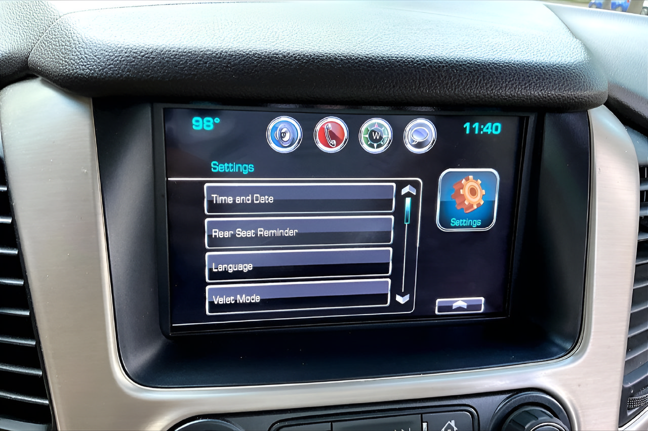 Used 2020 GMC Yukon Denali RWD image 22