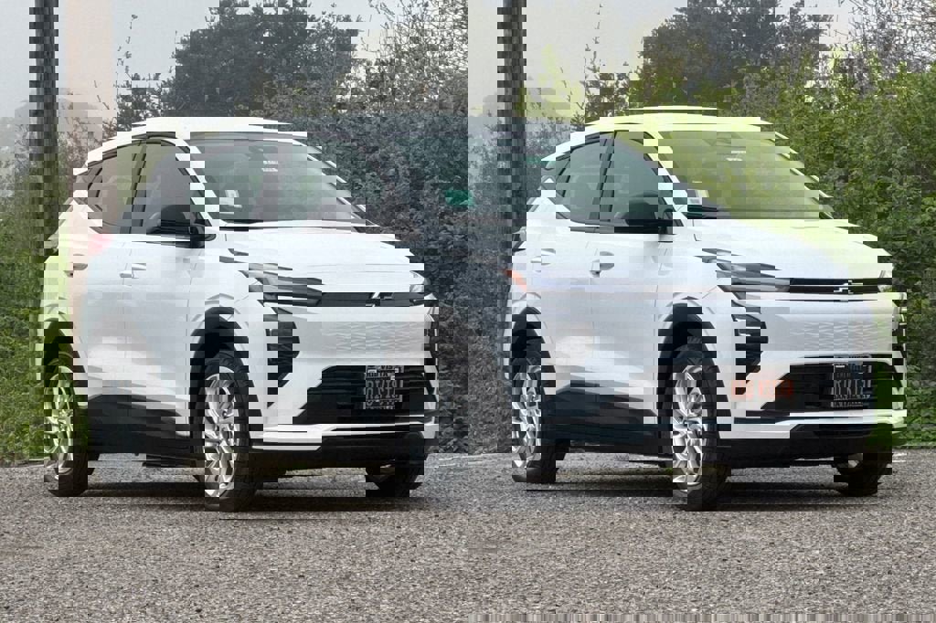 New 2027 Chevrolet Bolt LT w/ Comfort Package image 2