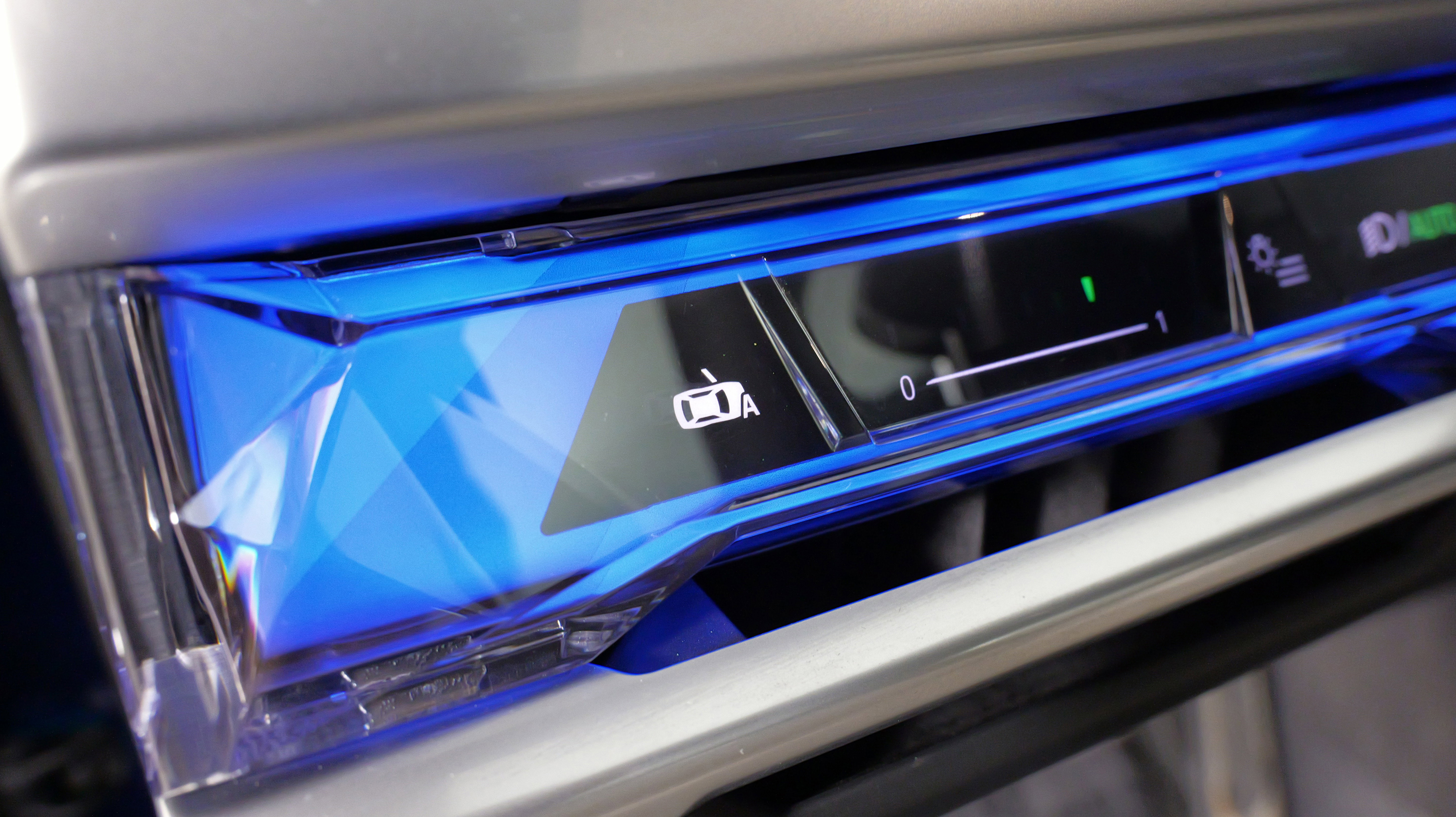 Used 2023 BMW 760i xDrive image 33