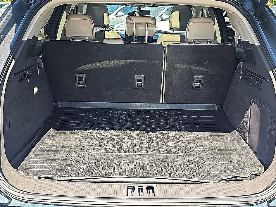 Used 2023 Lincoln Nautilus Reserve w/ Equipment Group 201A FWD image 35