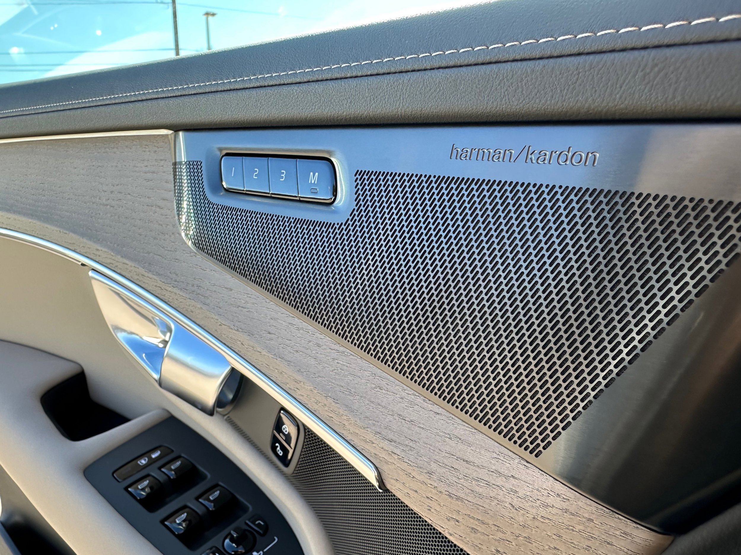 New 2026 Volvo XC90 B6 Plus w/ Protection Package Premier image 19
