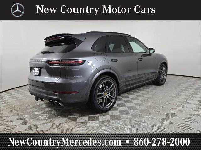 Used 2020 Porsche Cayenne Turbo image 11