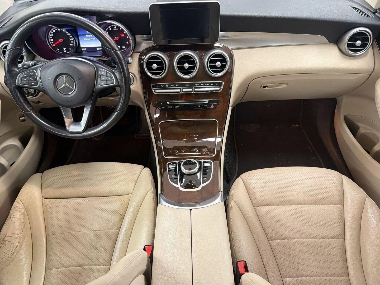 Used 2017 Mercedes-Benz GLC 300 4MATIC image 27