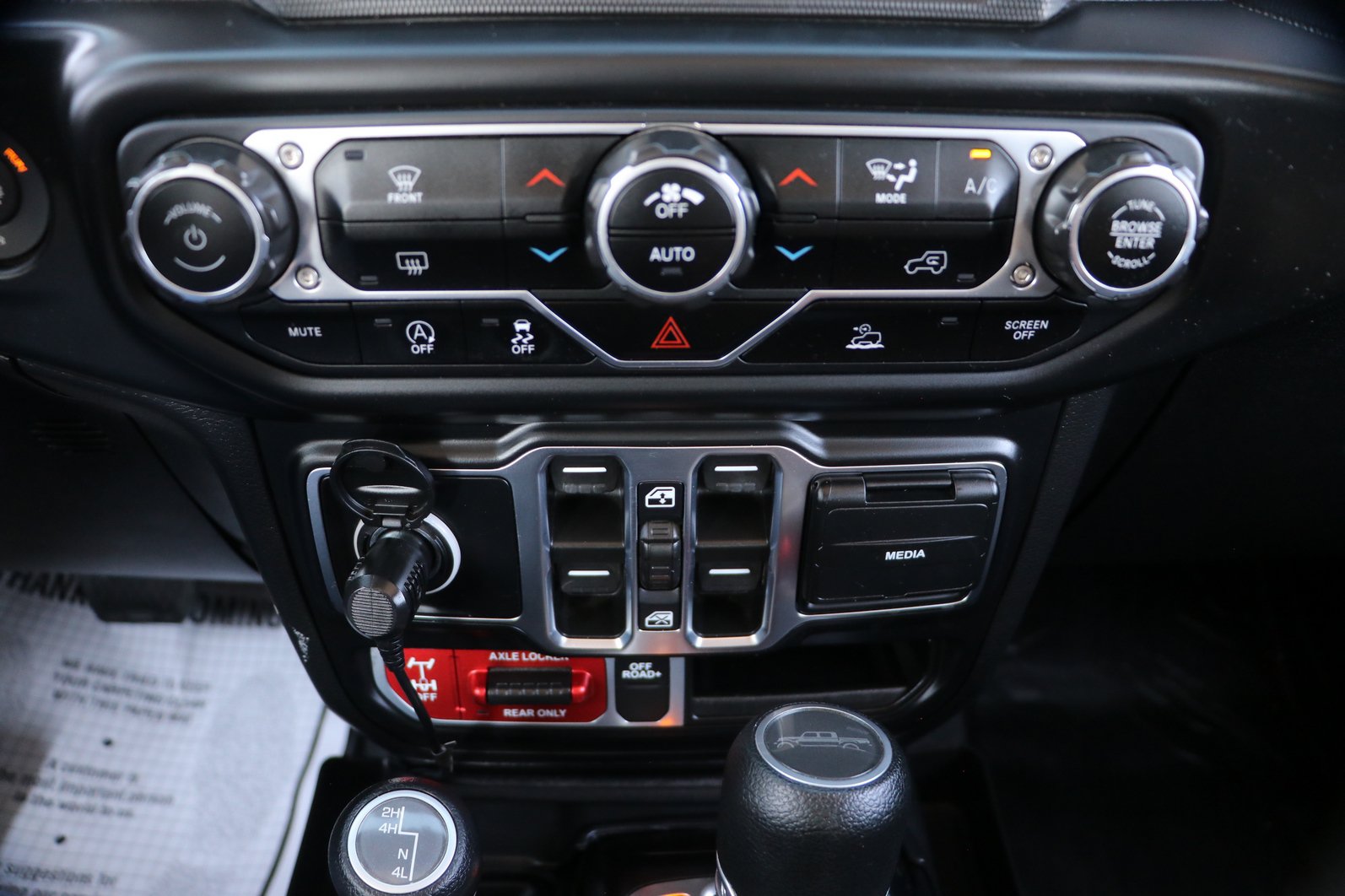 Used 2021 Jeep Gladiator Mojave AWD/4WD image 21