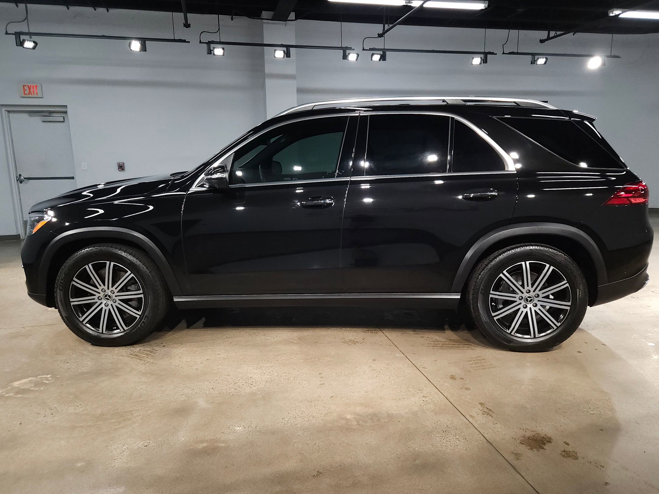 Used 2025 Mercedes-Benz GLE 450 4MATIC image 4