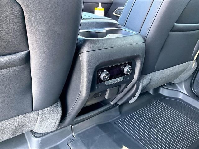 New 2026 Chevrolet Traverse LT w/ Sun and Wheel Package image 18