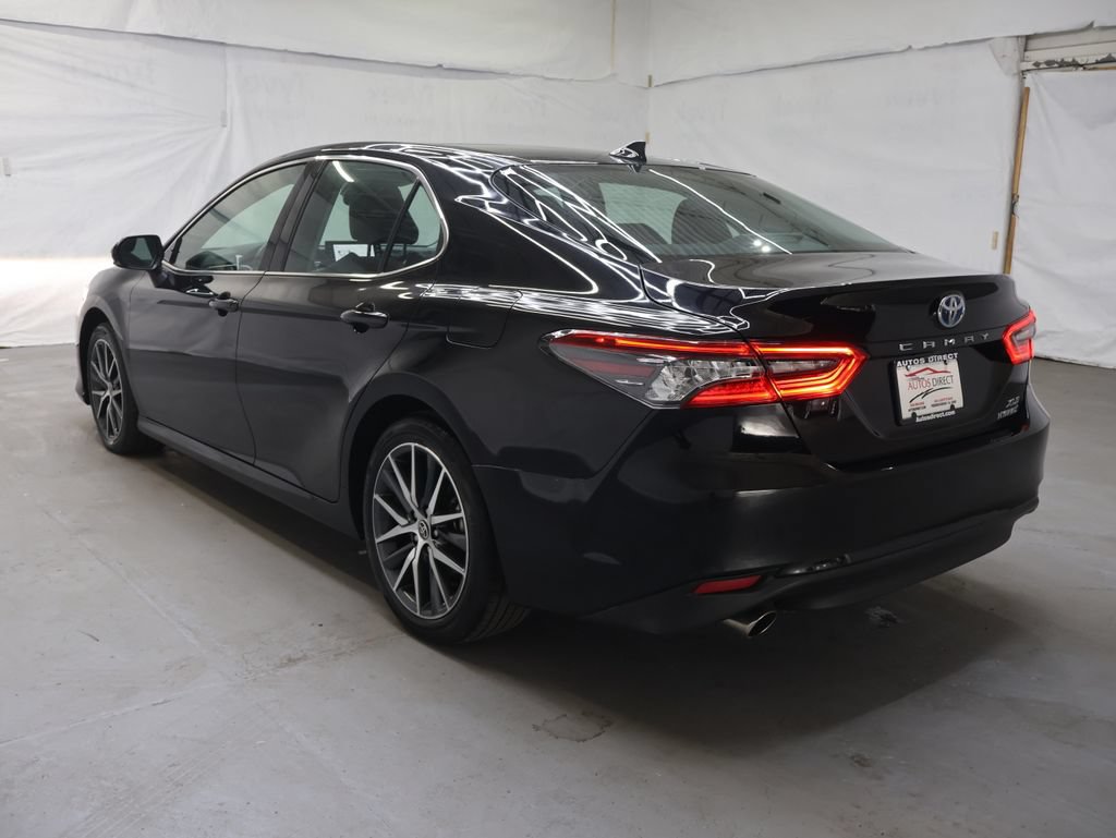 Used 2024 Toyota Camry XLE FWD image 5