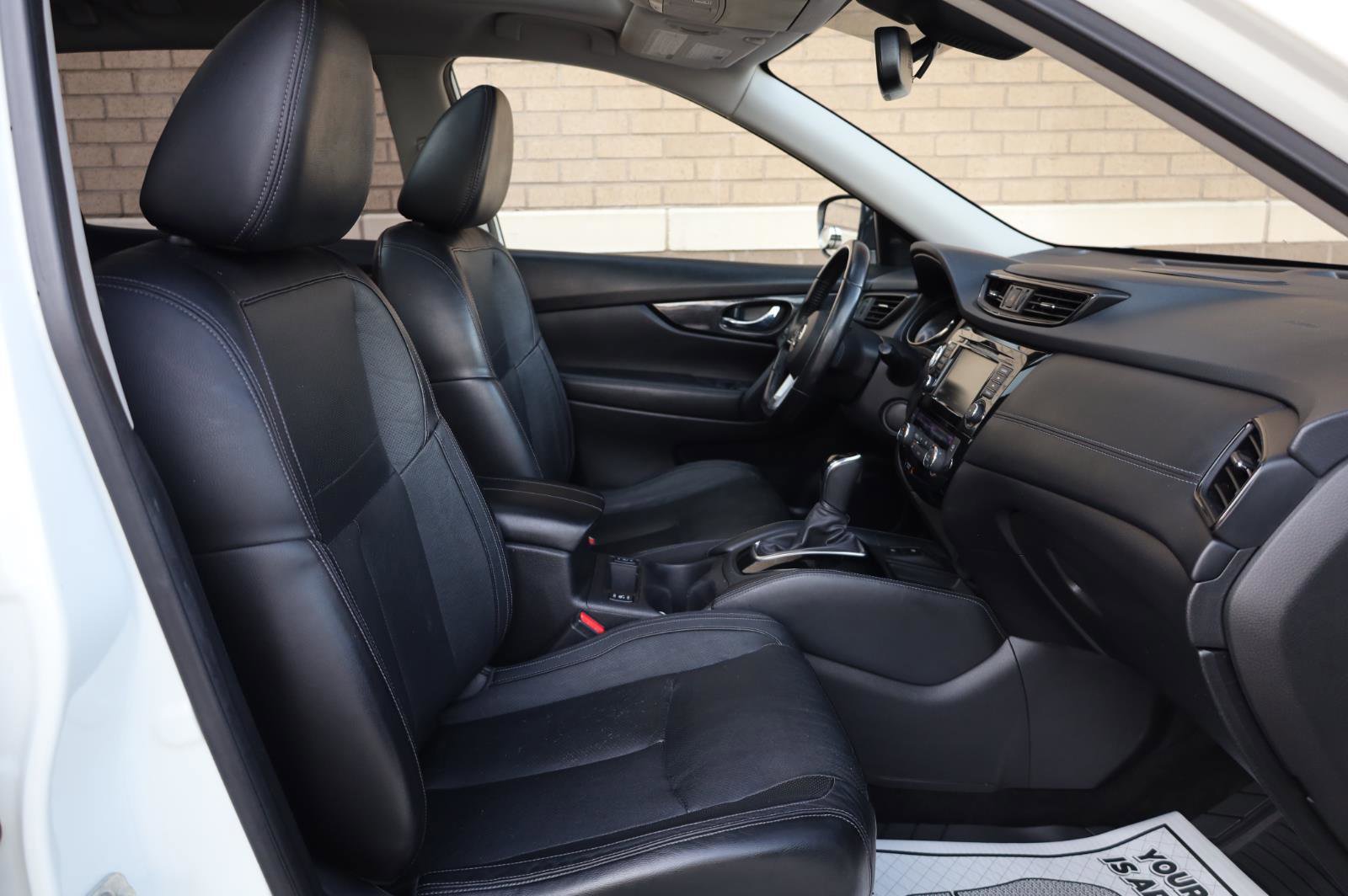 Used 2018 Nissan Rogue SL w/ Premium Package AWD/4WD image 28