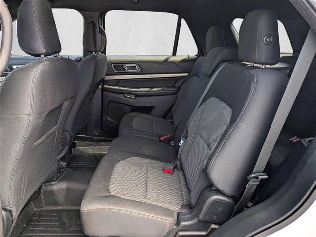 Used 2019 Ford Explorer XLT w/ Equipment Group 201A AWD/4WD image 18