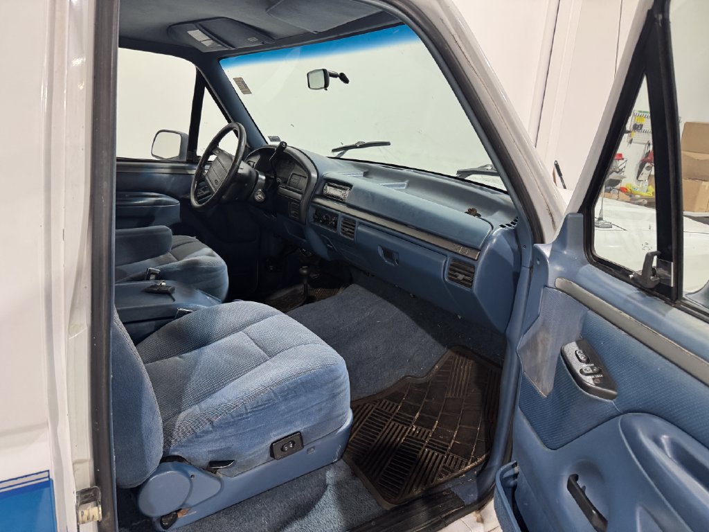 Used 1995 Ford F150 XL AWD/4WD image 19