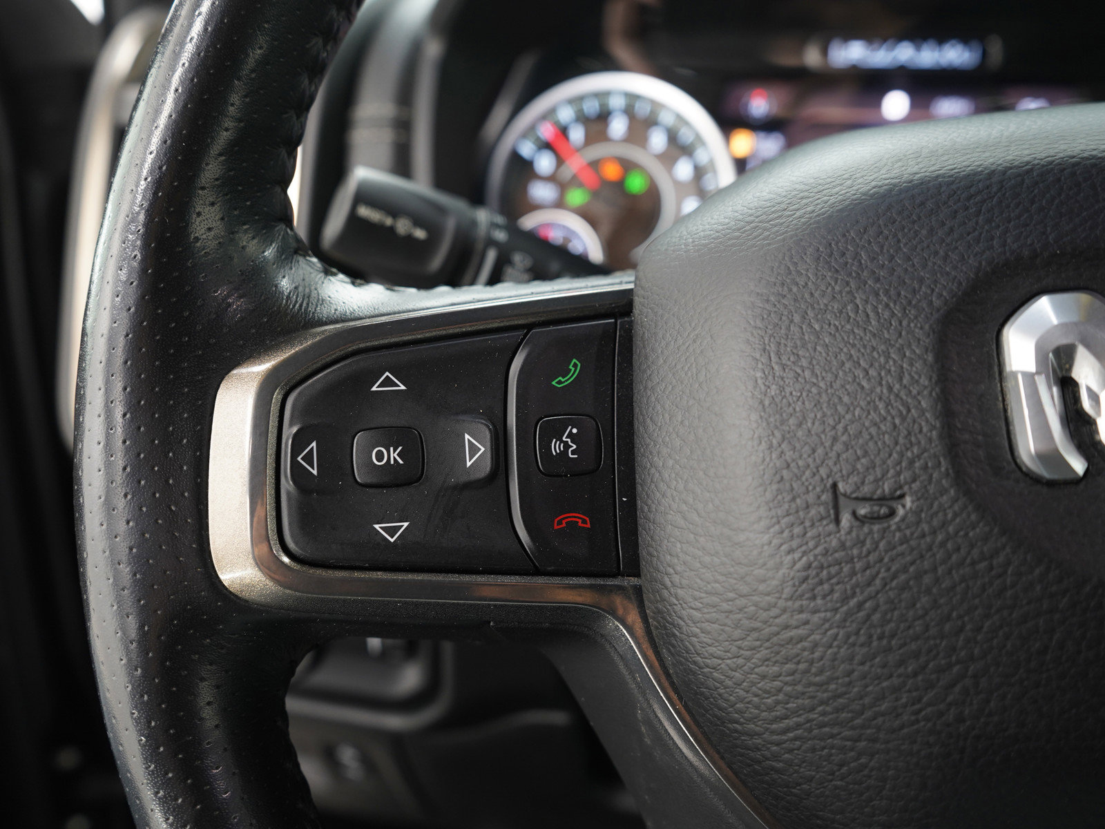 Used 2020 RAM 1500 Sport w/ Level 2 Equipment Goup w/2_L AWD/4WD image 26