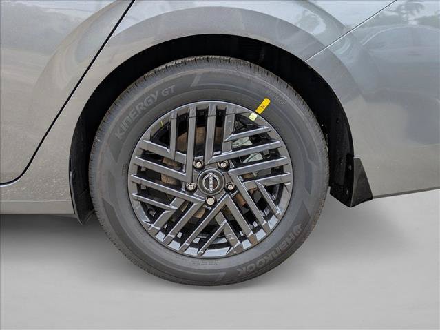 New 2026 Nissan Sentra SV w/ SV Convenience Package FWD image 9
