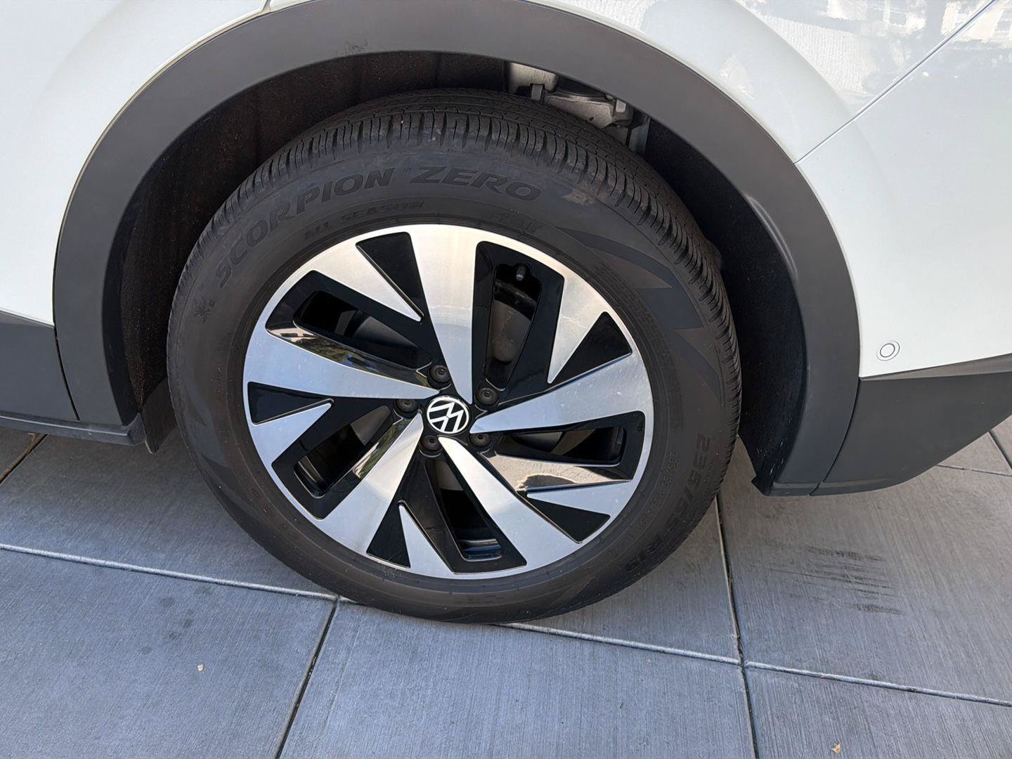 Certified 2024 Volkswagen ID.4 2WD image 12