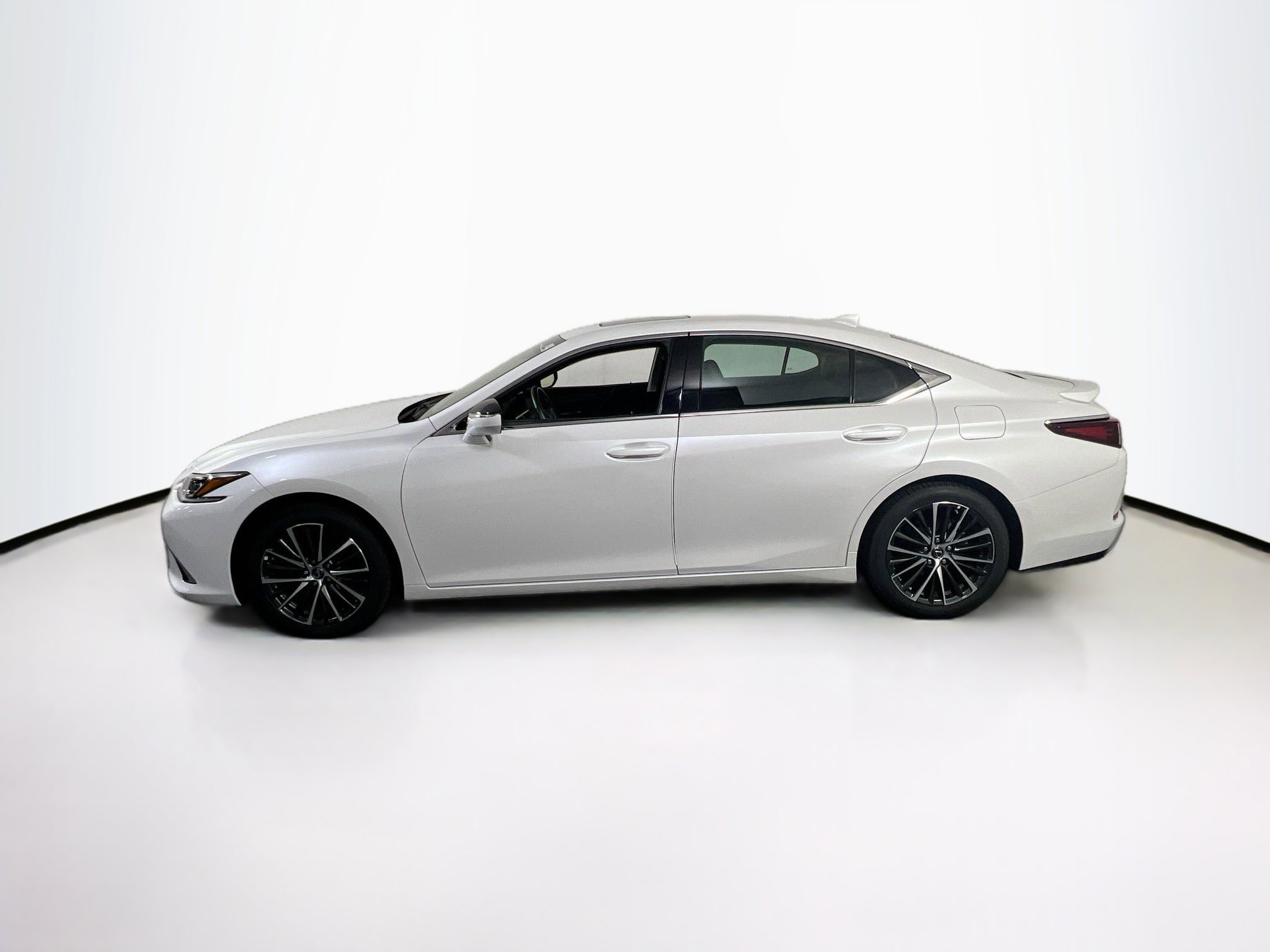 Used 2025 Lexus ES 350 w/ Premium Package FWD image 8