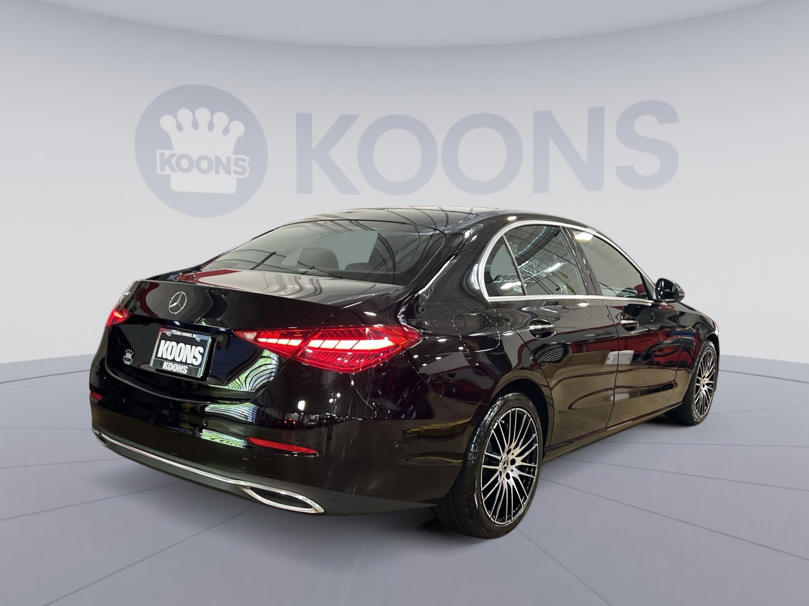 Used 2025 Mercedes-Benz C 300 Sedan image 5