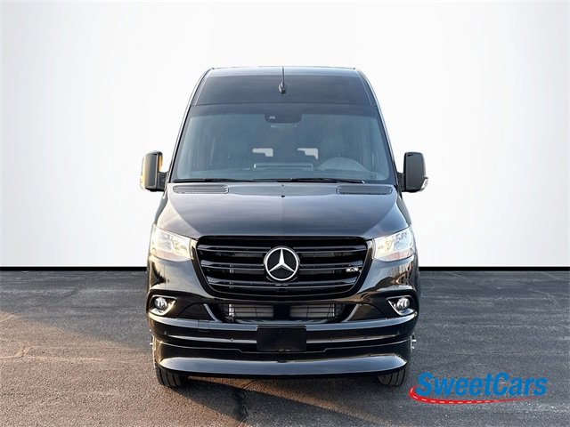 Used 2023 Mercedes-Benz Sprinter 3500 image 2