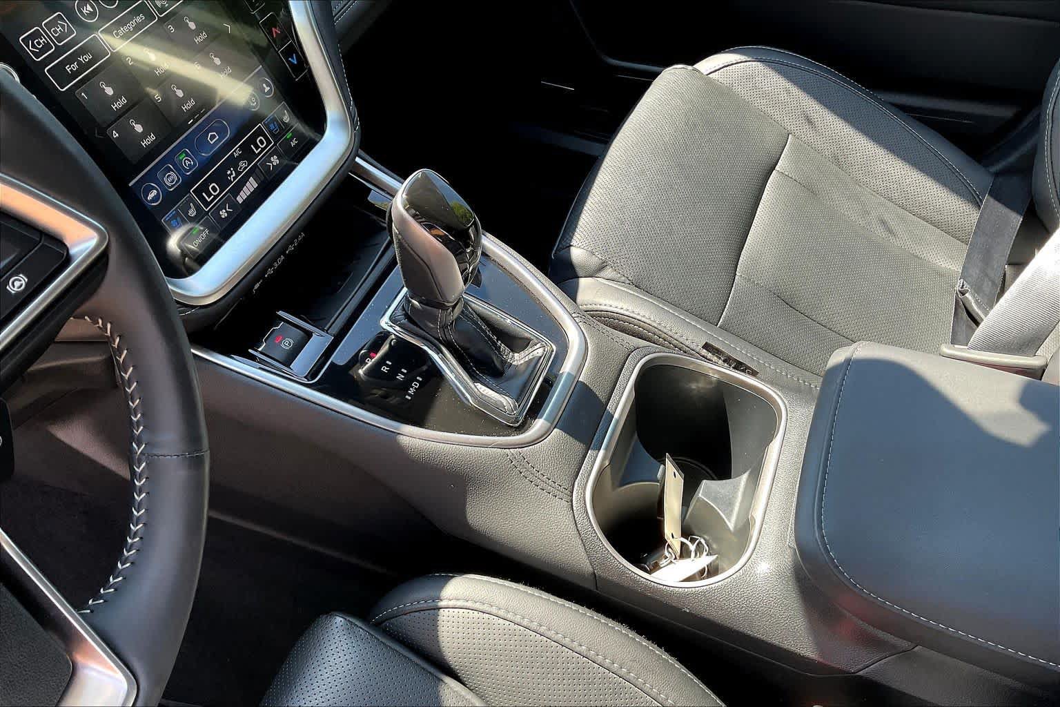 Used 2024 Subaru Outback Touring XT AWD/4WD image 33