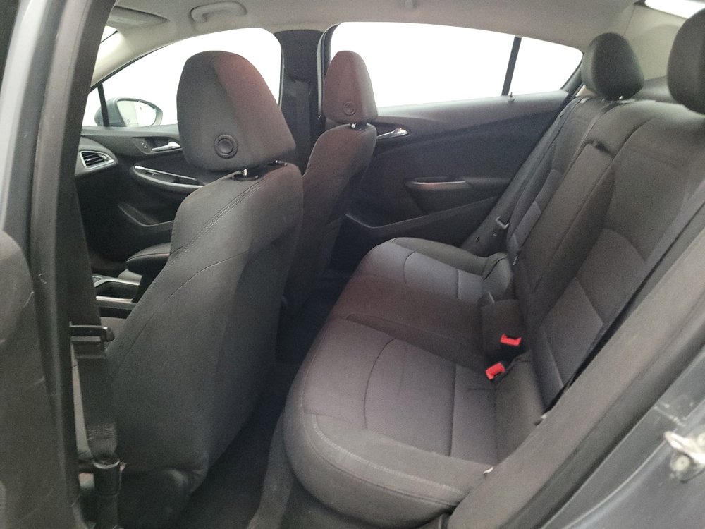 Used 2018 Chevrolet Cruze LT w/ Convenience Package FWD image 18