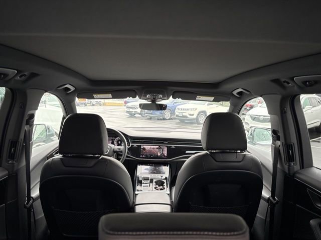 Used 2025 Audi Q7 3.0T Premium Plus image 34